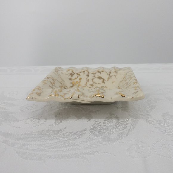 22 KT Gold White Ashtray Hand Painted 5" X 4" 10 Cigarette Slots Vintage MCM - Picture 6 of 12